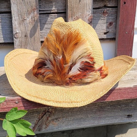 Levi's Straw Cowboy Hat With Feathered Band - Picture 9 of 10